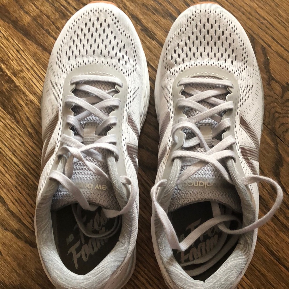 New Balance fresh foam shoes. Sz 8